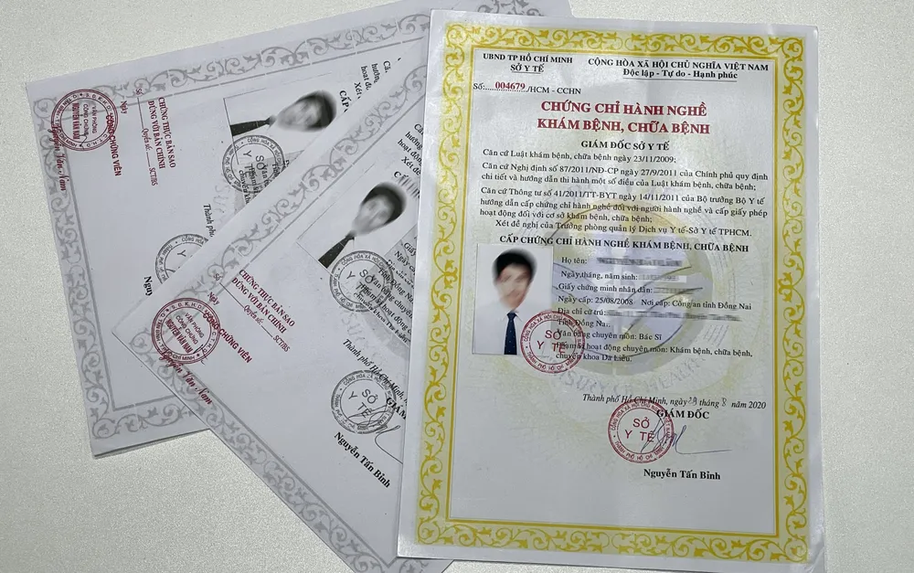 c&ocirc;ng chứng giấy ph&eacute;p h&agrave;nh nghề - H&igrave;nh 3