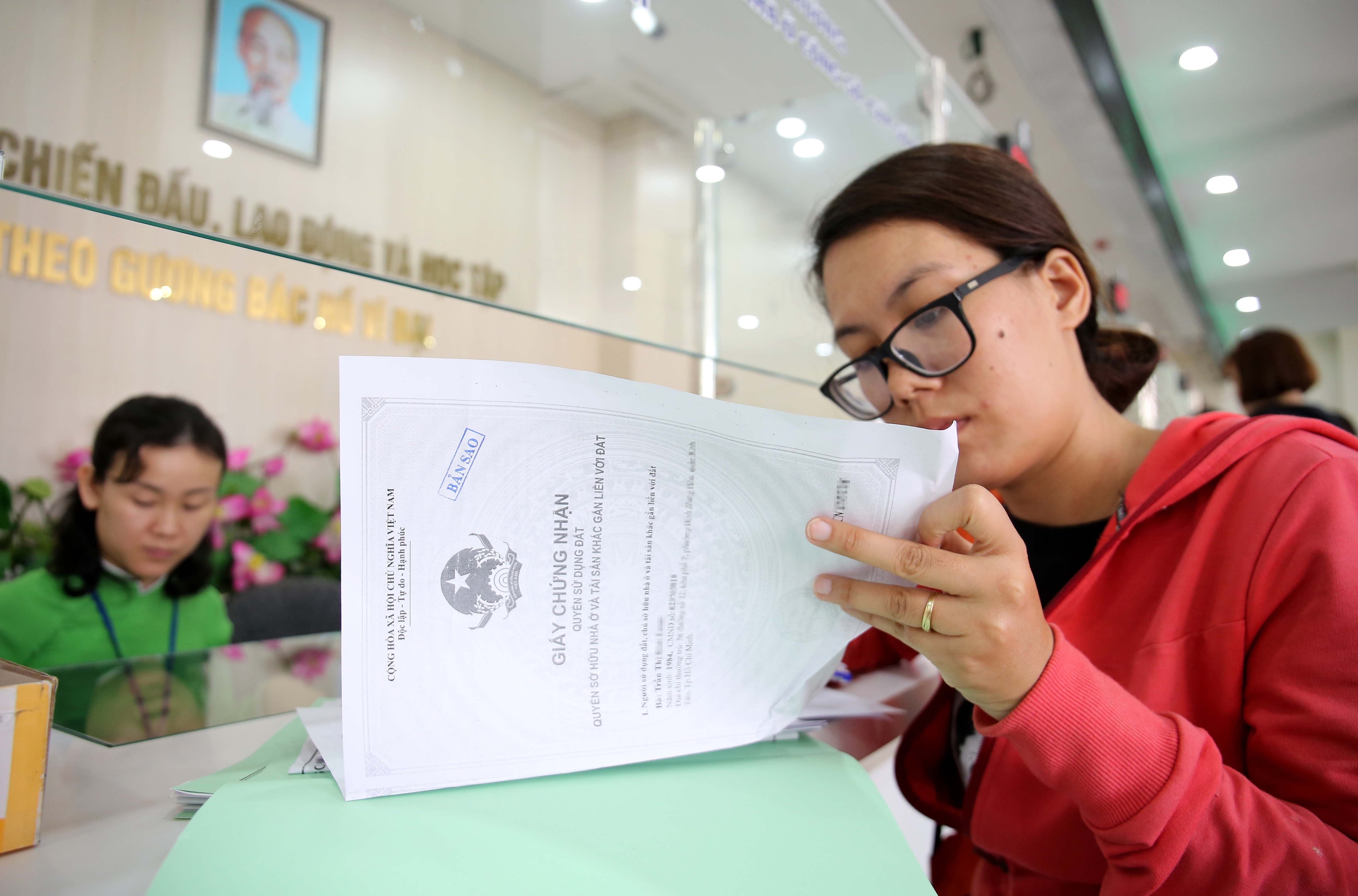 c&ocirc;ng chứng sổ hồng - H&igrave;nh 2