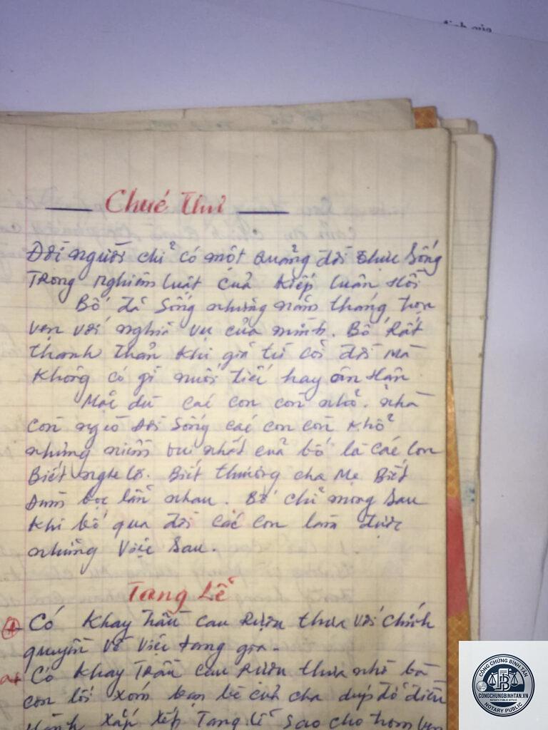 di chúc tiền cho cháu