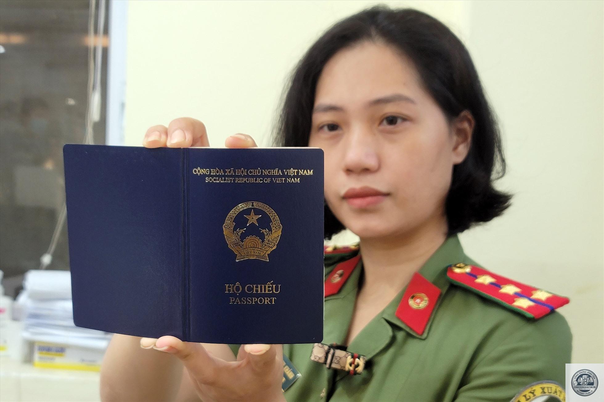 l&agrave;m hộ chiếu - H&igrave;nh 4
